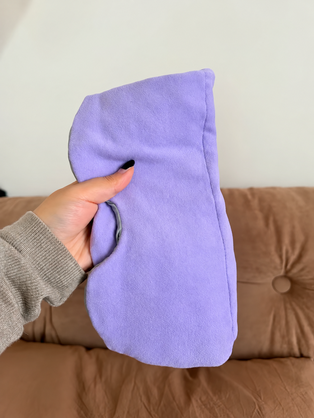 Purple weighted sleep hood product photo